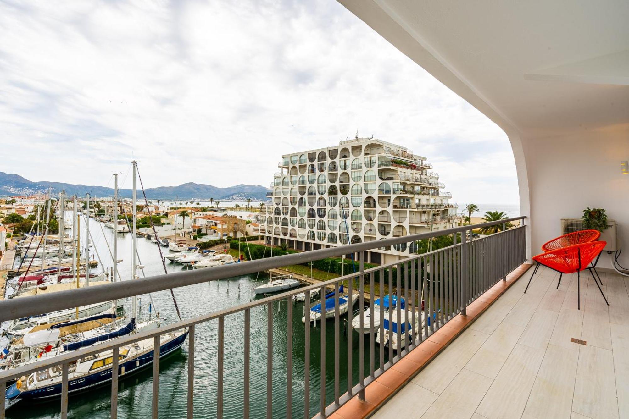 Apartamento Frente Al Canal Con Terraza Empuriabrava Ngoại thất bức ảnh